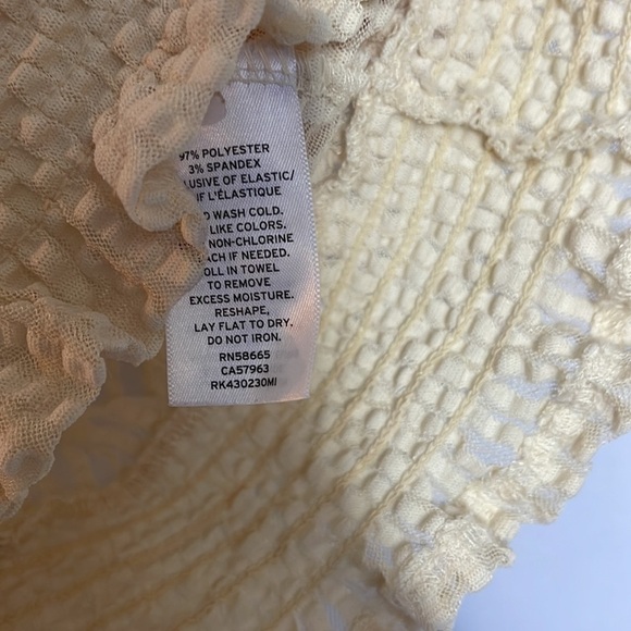 VINTAGE ABOUND TEXTURED CREAM SHEER TOP (SIZE M) - Picture 6 of 7